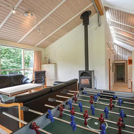 3 Bedroom Pet Friendly In *