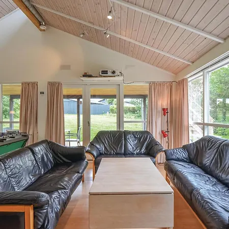 3 Bedroom Pet Friendly In Holiday home