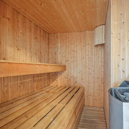 Дом отдыха 3 Bedroom Pet Friendly In *
